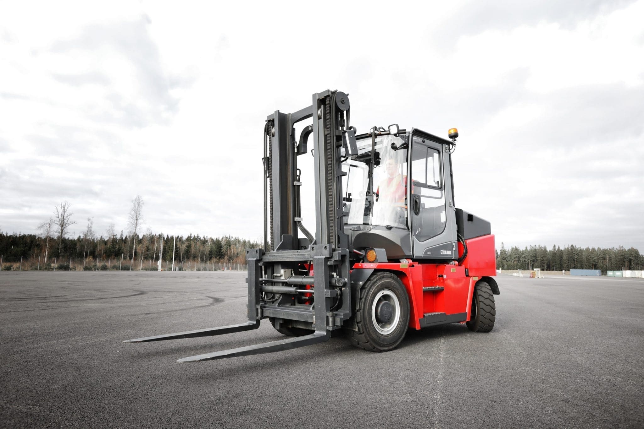 Forklift rental service in Bahrain